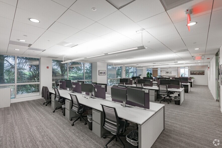 More Photos Of 1301 International Pky, Sunrise Office For Lease