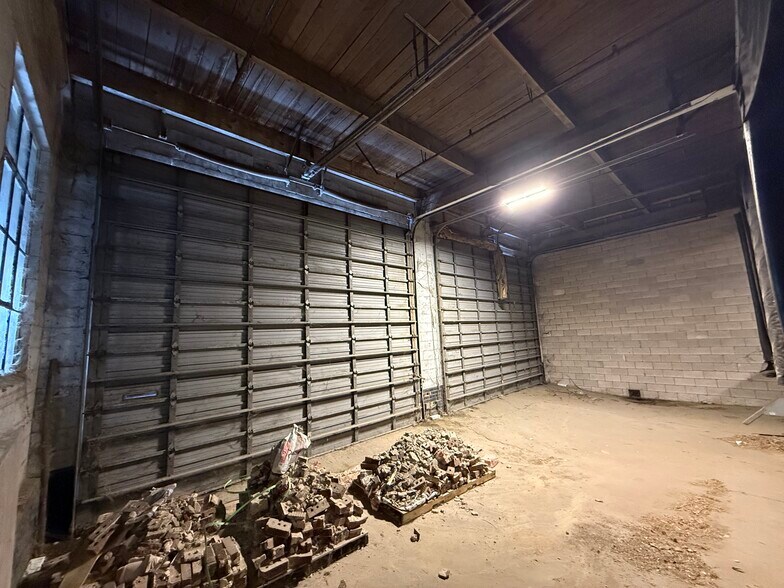 More Photos Of 220 E 14th Ave, North Kansas City Distribution For Lease