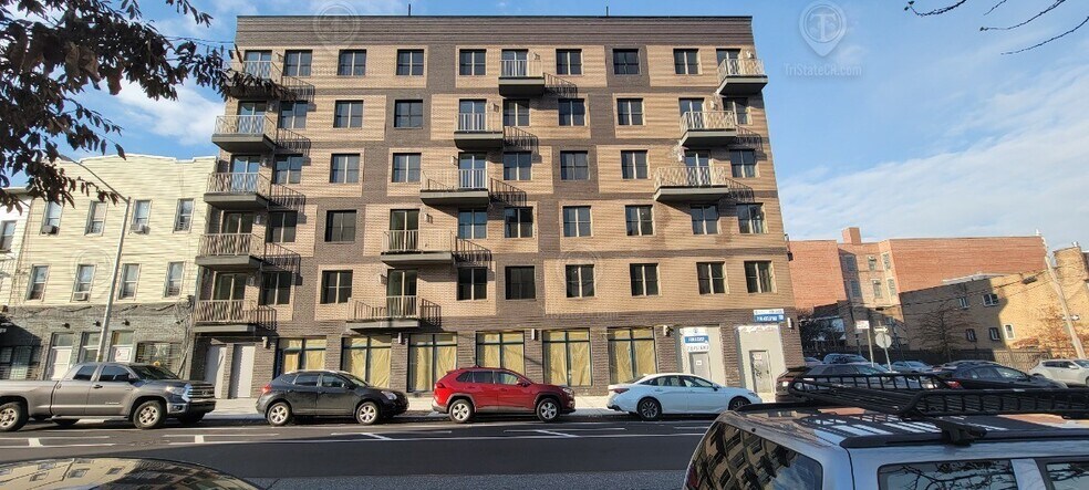 More Photos Of 180 Throop Ave, Brooklyn Apartments For Lease