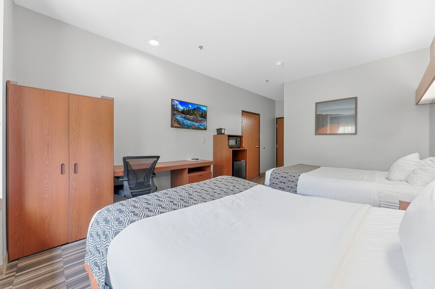 More Photos Of 15 Lawless Rd, Morgantown Hotel For Sale
