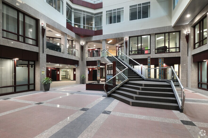 More Photos Of 500 Cummings Ctr, Beverly Office For Lease