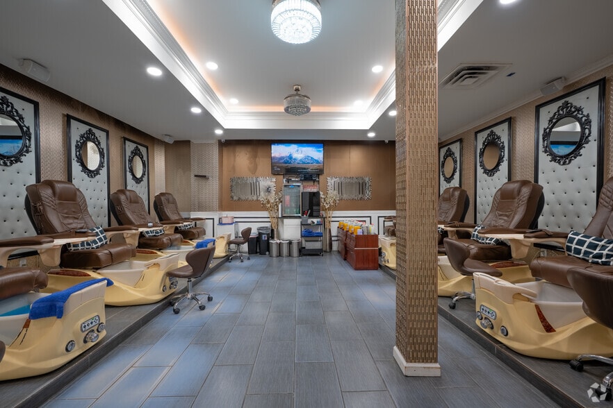 More Photos Of 3226-3238 Greenmount Ave, Baltimore Storefront For Sale