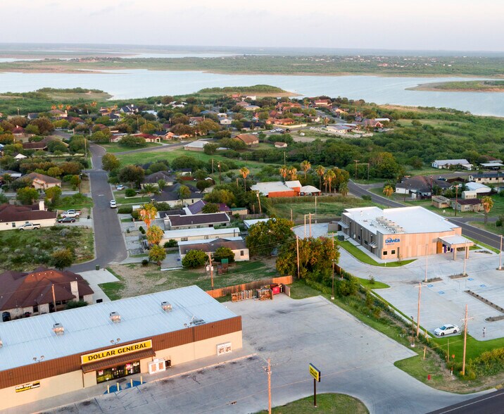 More Photos Of 2860 S US Highway 83, Zapata Office For Sale