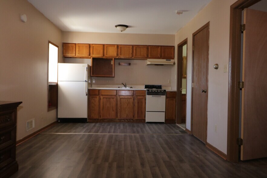 More Photos Of 516-518 Depot St, Mazon Storefront Retail Residential For Sale