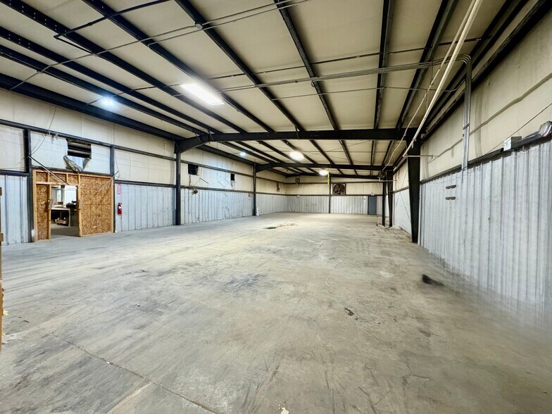 Primary Photo Of 4896 Deaton Rd, Trinity Warehouse For Lease