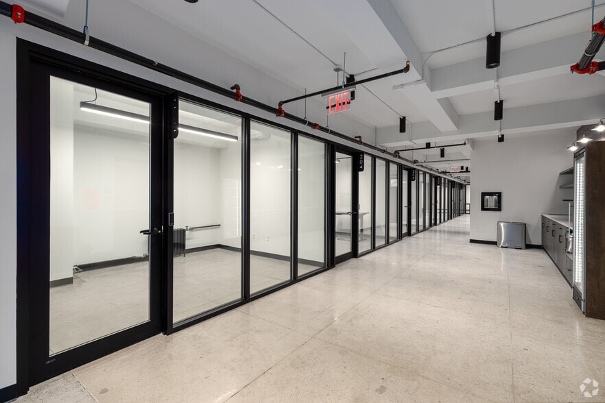 More Photos Of 225 Broadway, New York Office For Lease