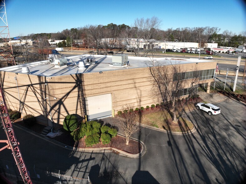 More Photos Of 4800 Reagan Dr, Charlotte Office For Sale