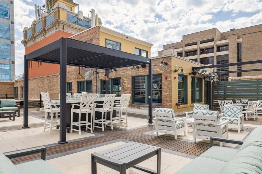 More Photos Of 10 W Broadway, Salt Lake City Office For Lease