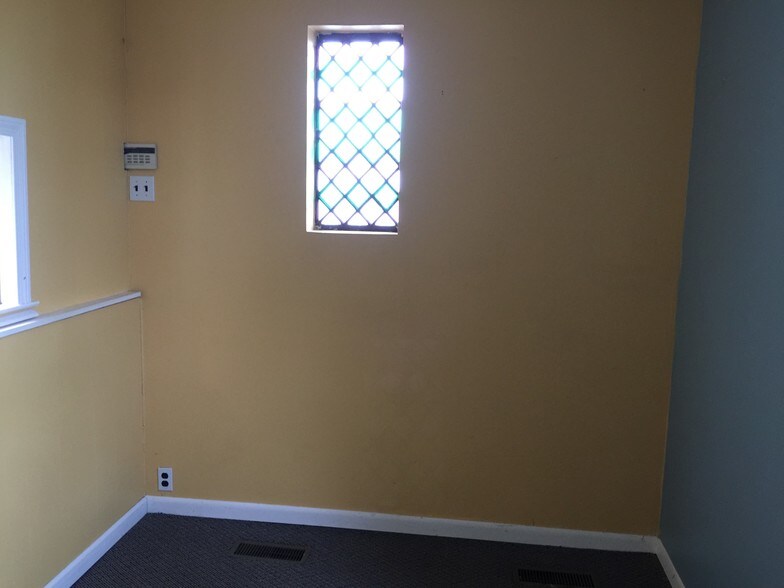 More Photos Of 97 Locust Ave, Cortlandt Manor Medical For Sale
