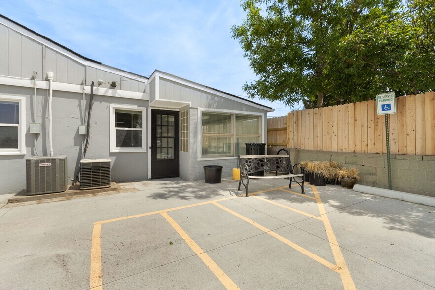 More Photos Of 1307 Crook Ave, Cheyenne Medical For Sale