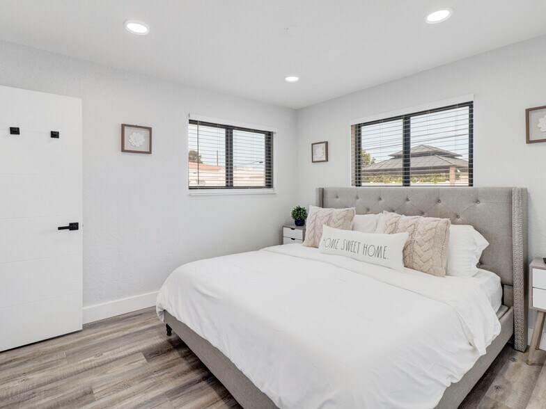 More Photos Of 1705-1709 NE 3rd Ave, Delray Beach Apartments For Sale