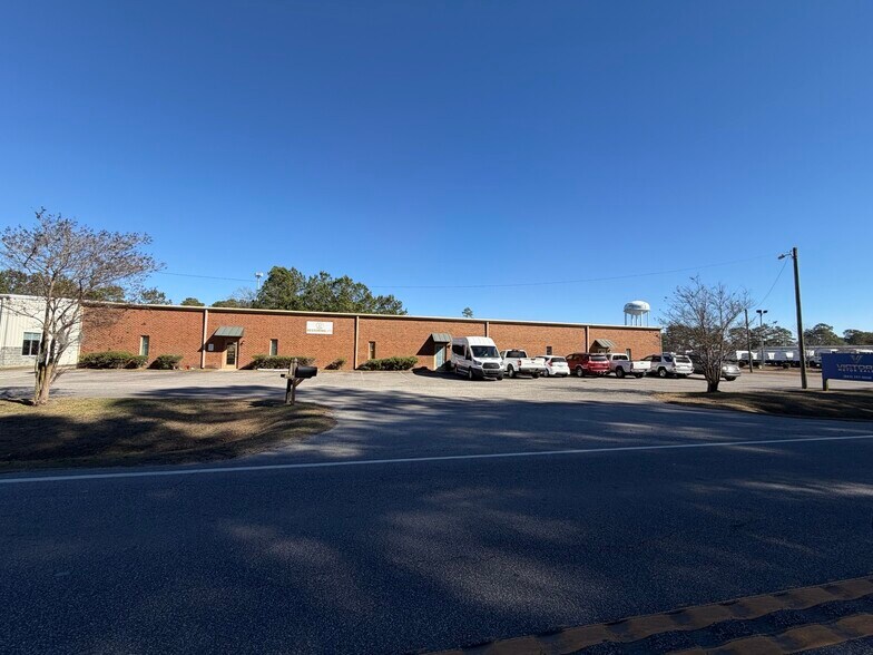 More Photos Of 199 Farmington Rd, Summerville Flex For Sale