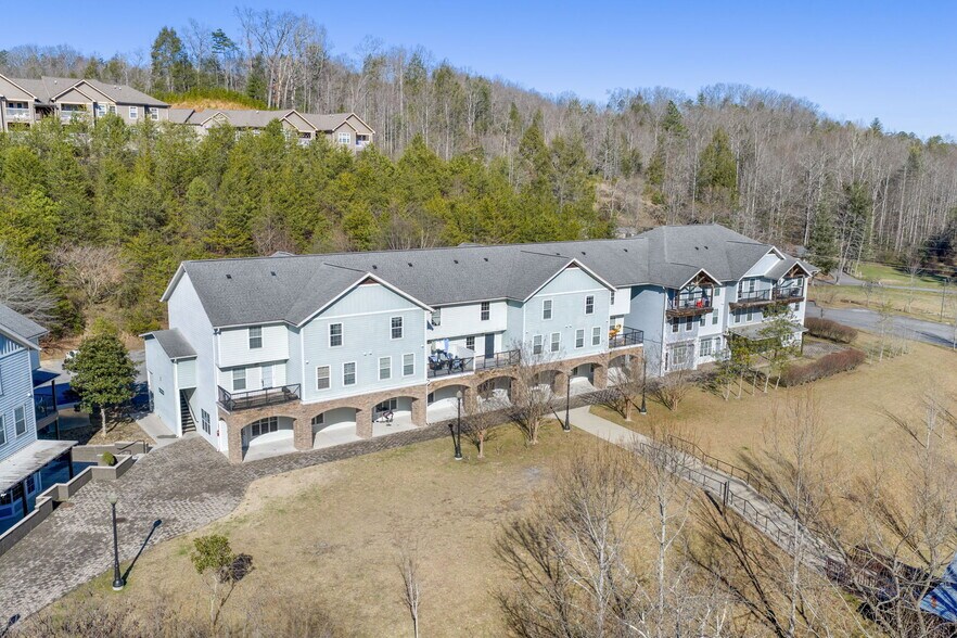 More Photos Of 849 Glades Rd, Gatlinburg Specialty For Sale