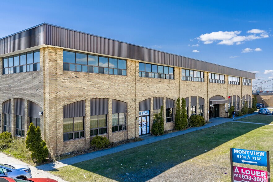Primary Photo Of 5773 Rue Ferrier, Mont-Royal Loft Creative Space For Lease