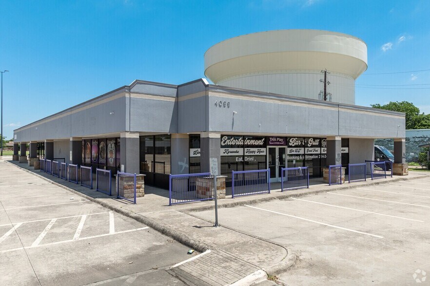 More Photos Of , Dallas General Retail For Sale