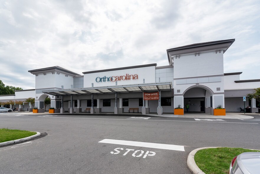 More Photos Of 9101 Pineville-Matthews Rd, Pineville Storefront Retail Office For Lease