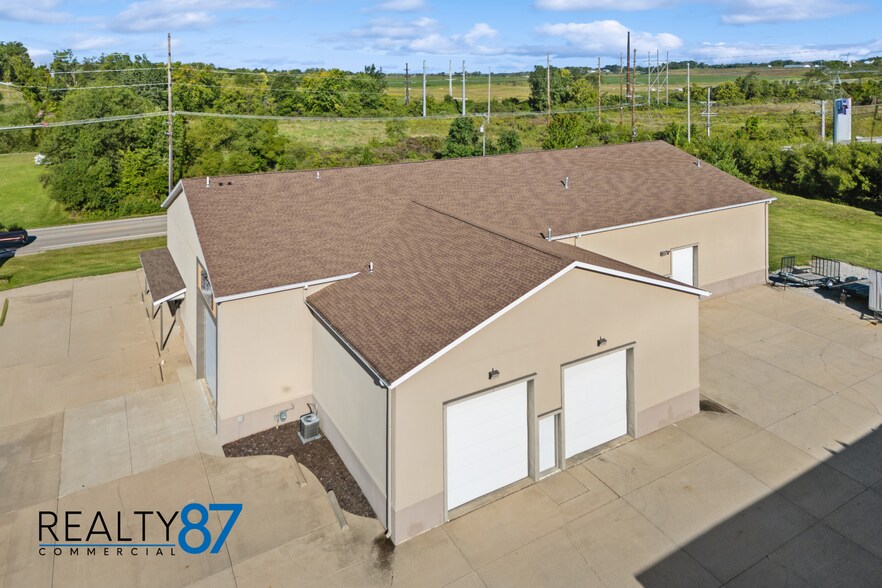 More Photos Of 2700 Stonegate Ct, Hiawatha Industrial For Sale