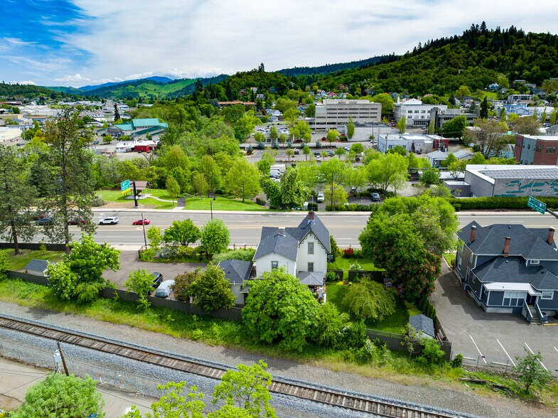 More Photos Of 236 SE Stephens St, Roseburg Hospitality For Sale