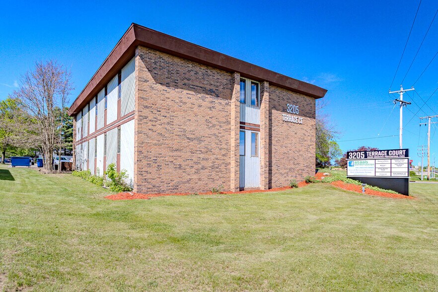More Photos Of 3205 Terrace Ct, Wausau Office For Sale