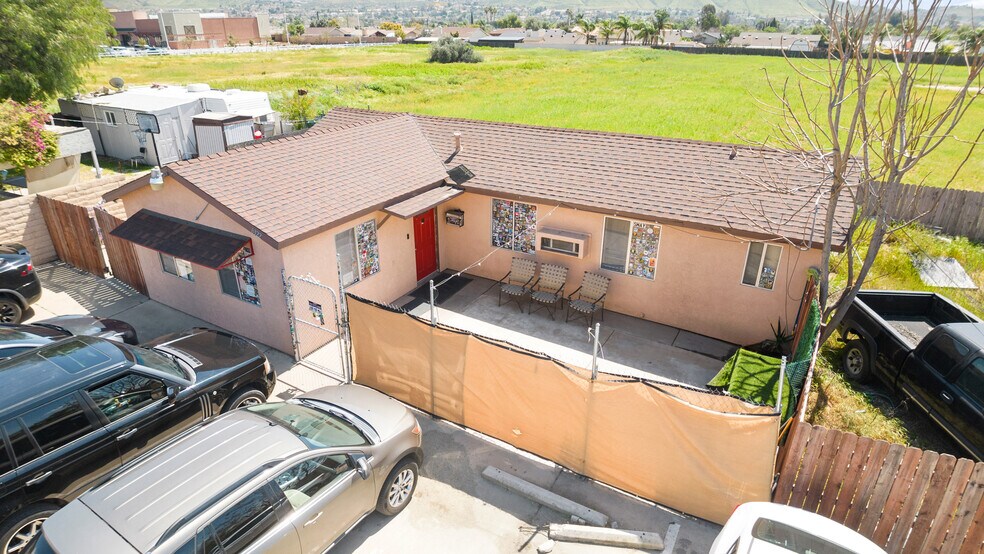 More Photos Of 8320-8322 Mission Blvd, Jurupa Valley Storefront Retail Office For Sale