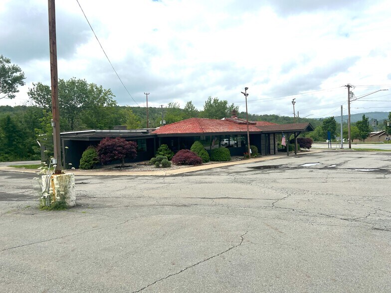 More Photos Of 2071 NY-52, Liberty Fast Food For Sale
