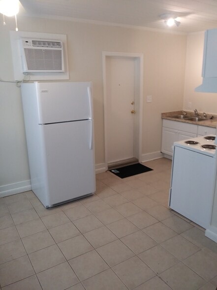 More Photos Of 2806-2812 Evergreen Rd, Brunswick Apartments For Sale