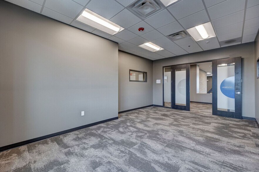More Photos Of 6740 Rock Spring Rd, Wilmington Office For Lease