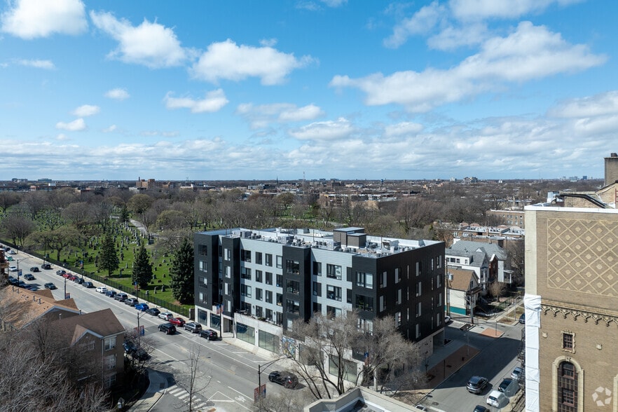 More Photos Of 1242 W Lawrence Ave, Chicago Apartments For Sale