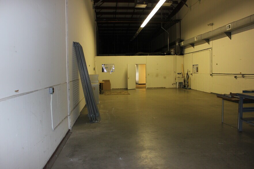 56 Leonard St, Foxboro, MA 02035 Light Distribution For Sale