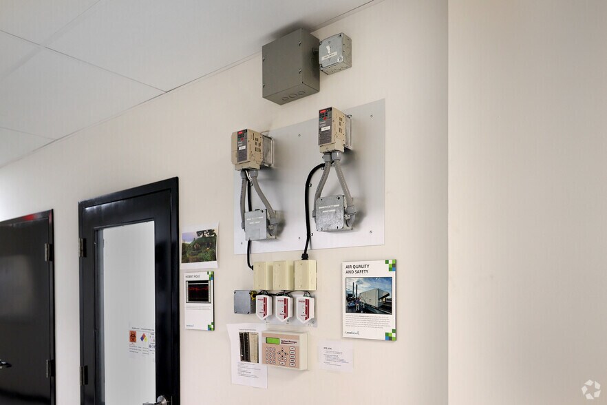 More Photos Of 500 Cummings Ctr, Beverly Office For Lease