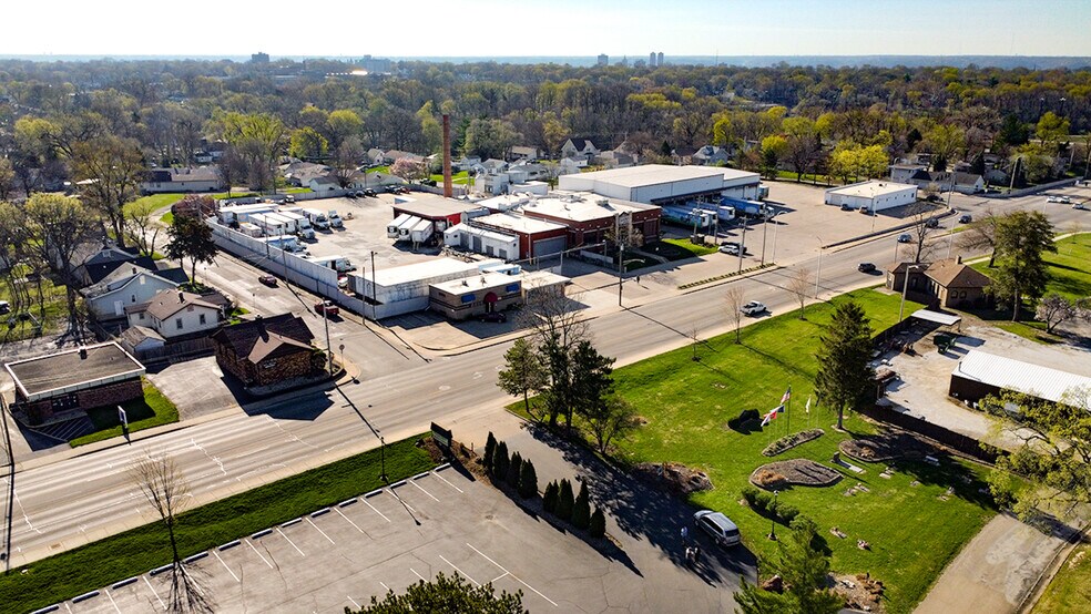 More Photos Of 2004 N University St, Peoria Industrial For Sale