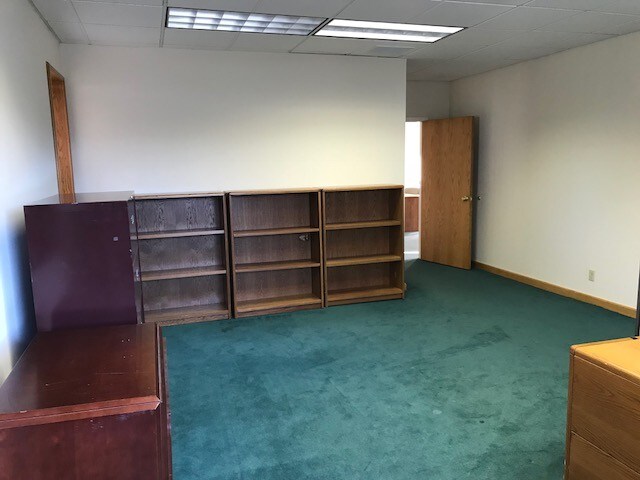 More Photos Of 18 Reynolds St, Norwalk Office For Lease