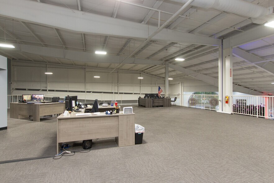 More Photos Of 1435 Paramount Dr, Huntsville Freestanding For Sale