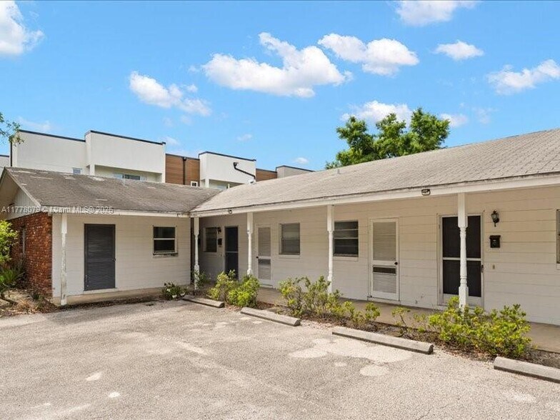More Photos Of 1903 S Lakemont Ave, Winter Park Apartments For Sale