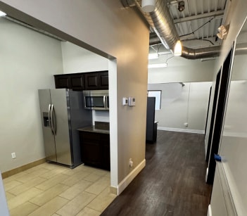 More Photos Of 16674 N 91st St, Scottsdale Flex For Lease