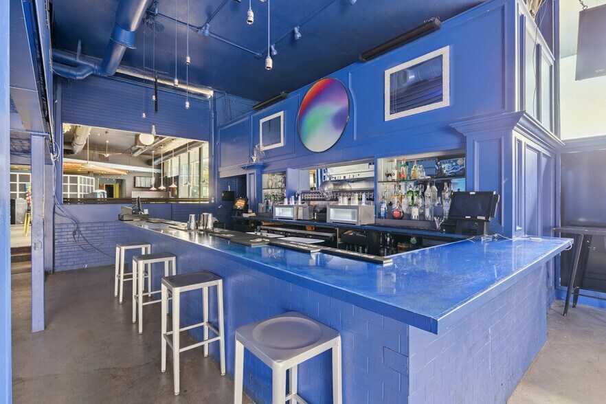 More Photos Of 1012 N Walker Ave, Oklahoma City Bar For Lease