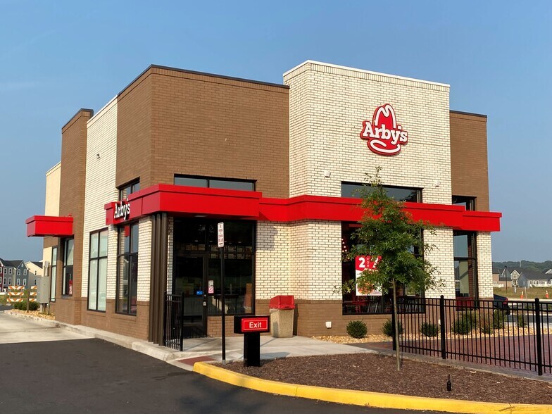 More Photos Of 11850 Hall St, Bealeton Unknown For Lease