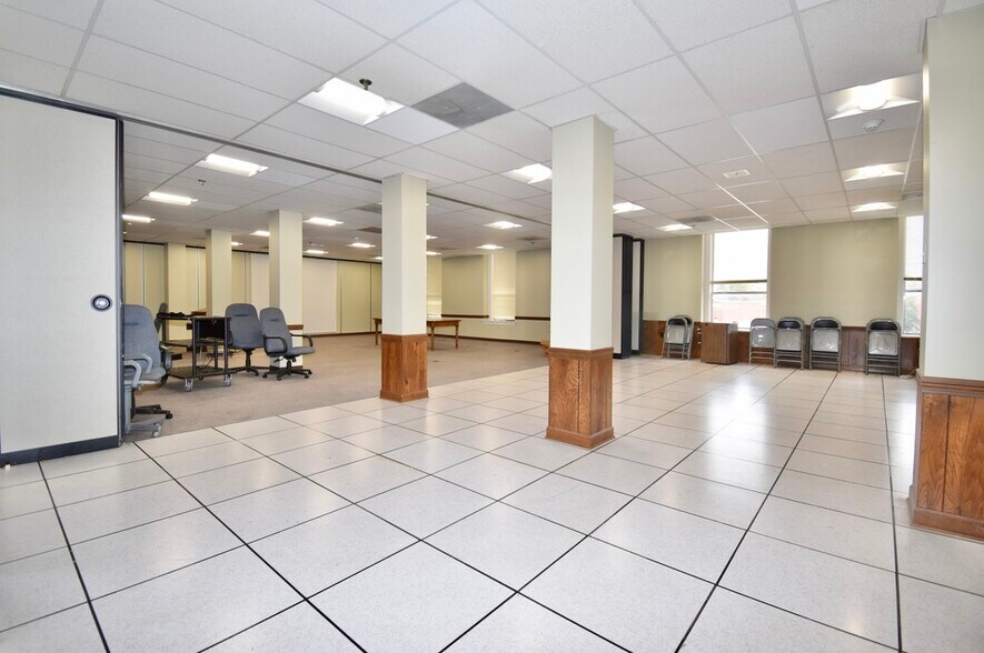 More Photos Of 118 N Church St, Jackson Office For Sale
