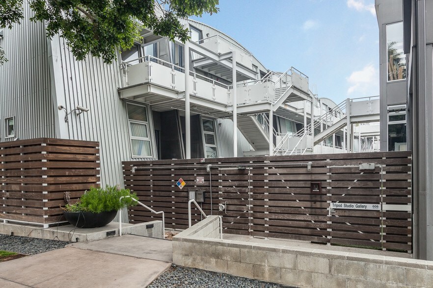 More Photos Of 615 Hampton Dr, Venice Apartments For Sale