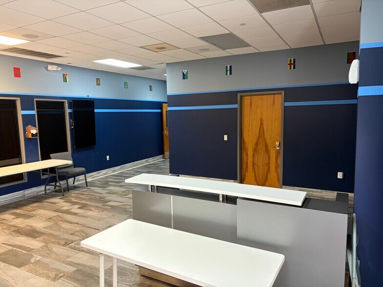 More Photos Of 12204 Sharpview Dr, Houston Religious Facility For Lease