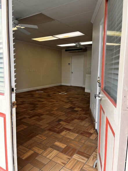 More Photos Of 4493 Moana Rd, Waimea Storefront Retail Residential For Lease