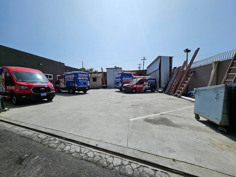 More Photos Of 1011-1017 S Goodrich Blvd, Los Angeles Office For Sale