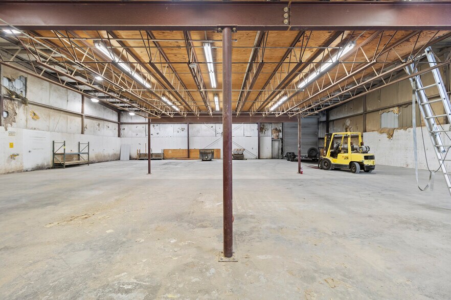 More Photos Of 7031 State Highway 75 S, Huntsville Manufacturing For Sale
