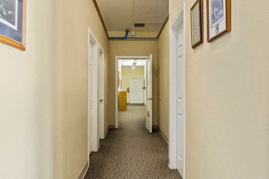 More Photos Of 422 S 5th St, Klamath Falls Office For Sale