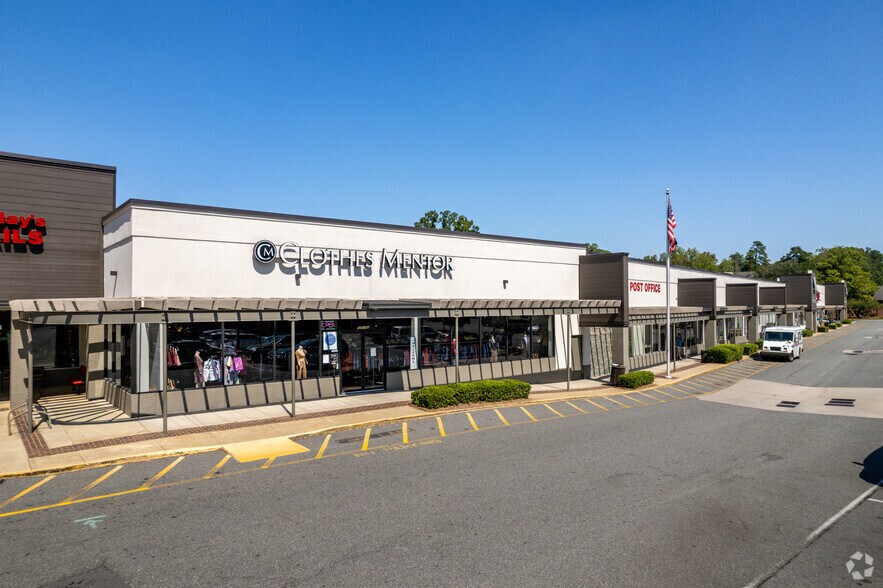 More Photos Of 725 Cherry Rd, Rock Hill Unknown For Lease