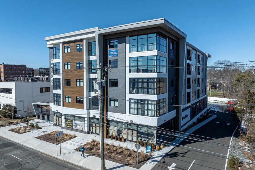 Primary Photo Of 920-924 Farmington Ave, West Hartford Apartments For Lease