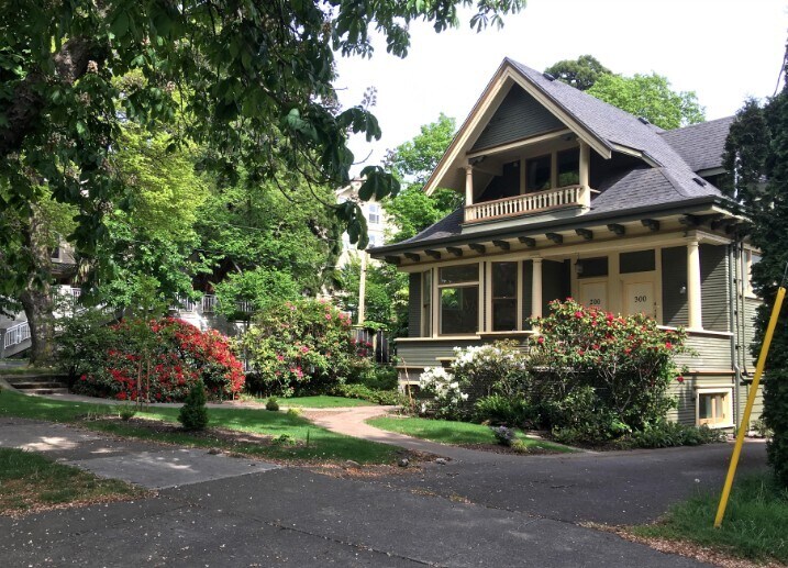 Primary Photo Of 903 Humboldt St, Victoria Apartments For Sale