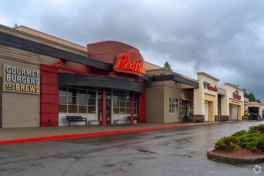 More Photos Of 10100-10124 SW Washington Square Rd, Tigard General Retail For Lease