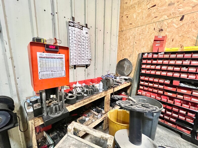 More Photos Of 11660 Highway 96, Millport Auto Repair For Lease