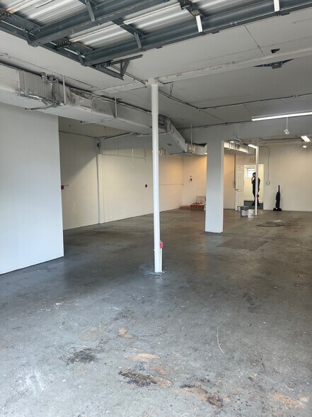 More Photos Of 220 SW 30th St, Fort Lauderdale Warehouse For Lease
